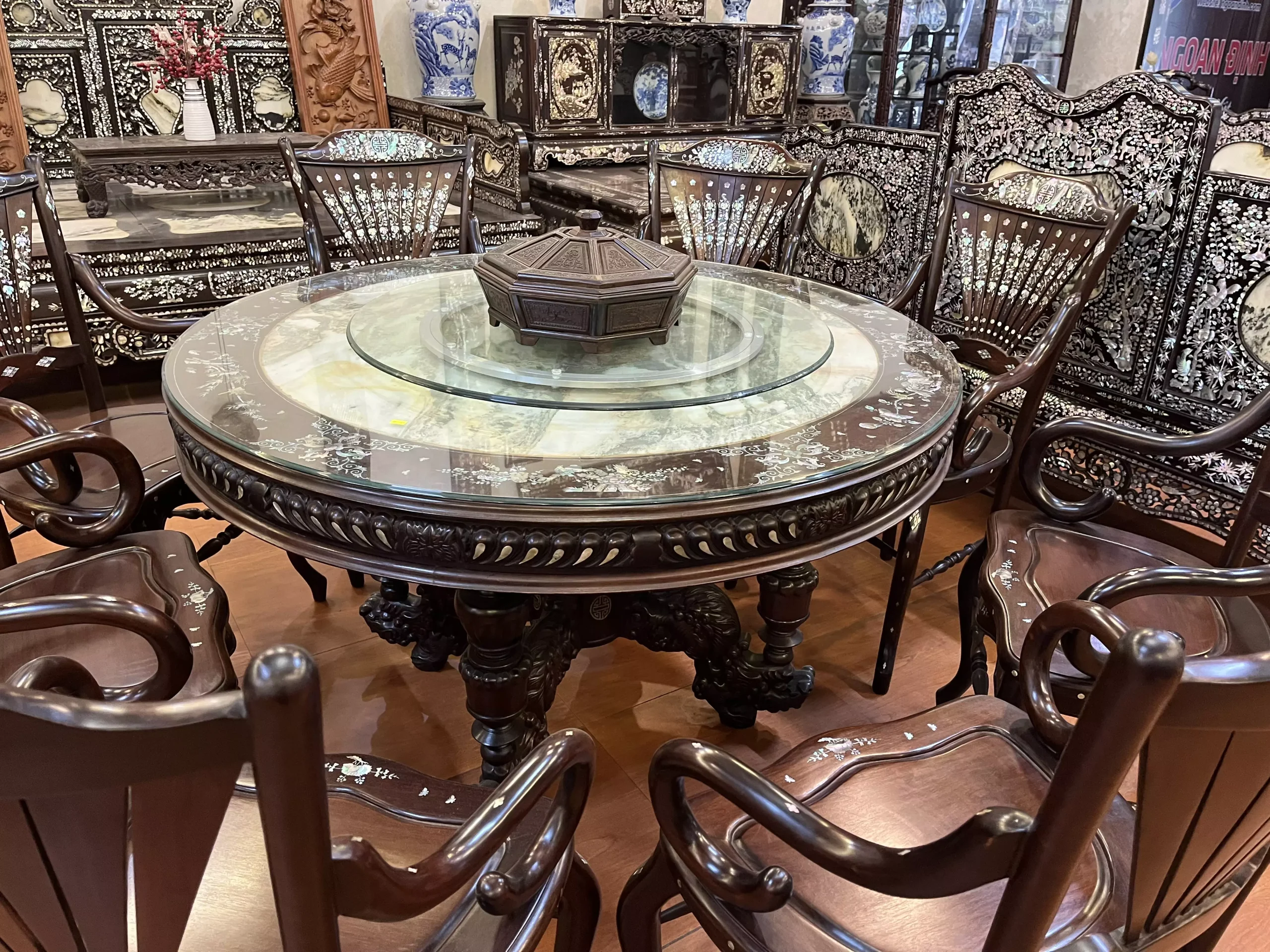 Bộ bàn ăn rải quạt mã BGBA-01